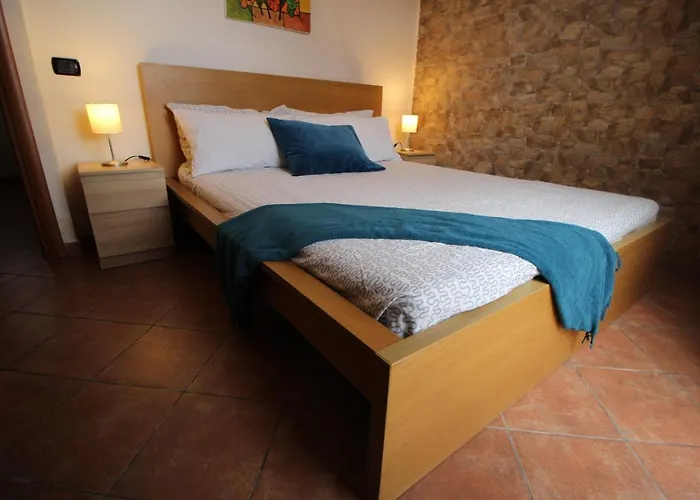 Attico con Jacuzzi, terrazzo e fibra Appartamento Roma