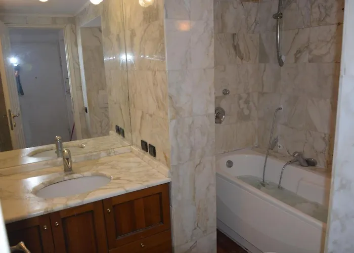 Attico con Jacuzzi, terrazzo e fibra *